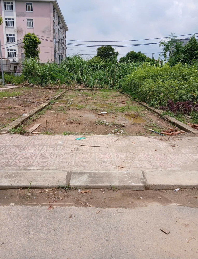 Cần bán gấp 62.8m đất Đấu giá LAI XÁ, phân lô oto, giá đầu tư