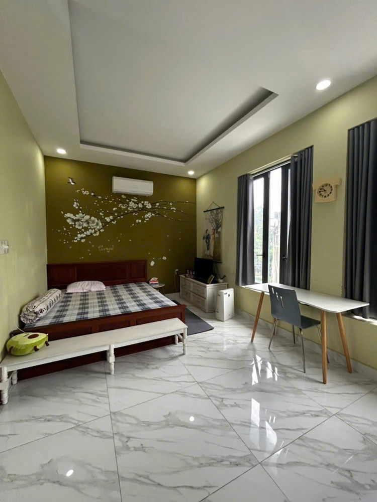 CẦN BÁN NHÀ SÂN VƯỜN MINI SIÊU RỘNG - CÓ THU NHẬP SẴN - PHƯỜNG PHÚ HỮU- Q9 - HỒ CHÍ MINH