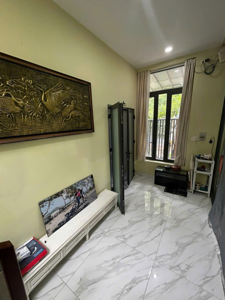 CẦN BÁN NHÀ SÂN VƯỜN MINI SIÊU RỘNG - CÓ THU NHẬP SẴN - PHƯỜNG PHÚ HỮU- Q9 - HỒ CHÍ MINH