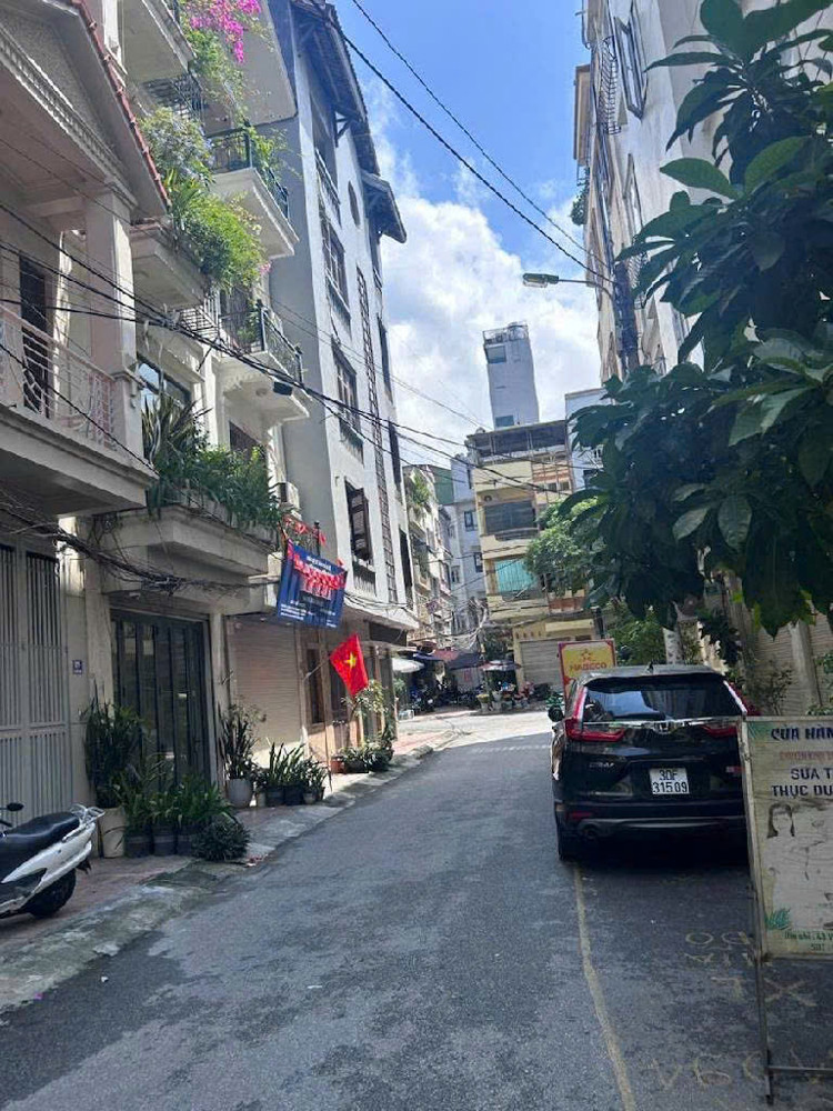 Bán nhà phố Vĩnh Phúc - Ba Đình - Ô tô ngủ trong nhà - 50m , 5 tầng , mt 4m - Giá vào việc 20 tỷ