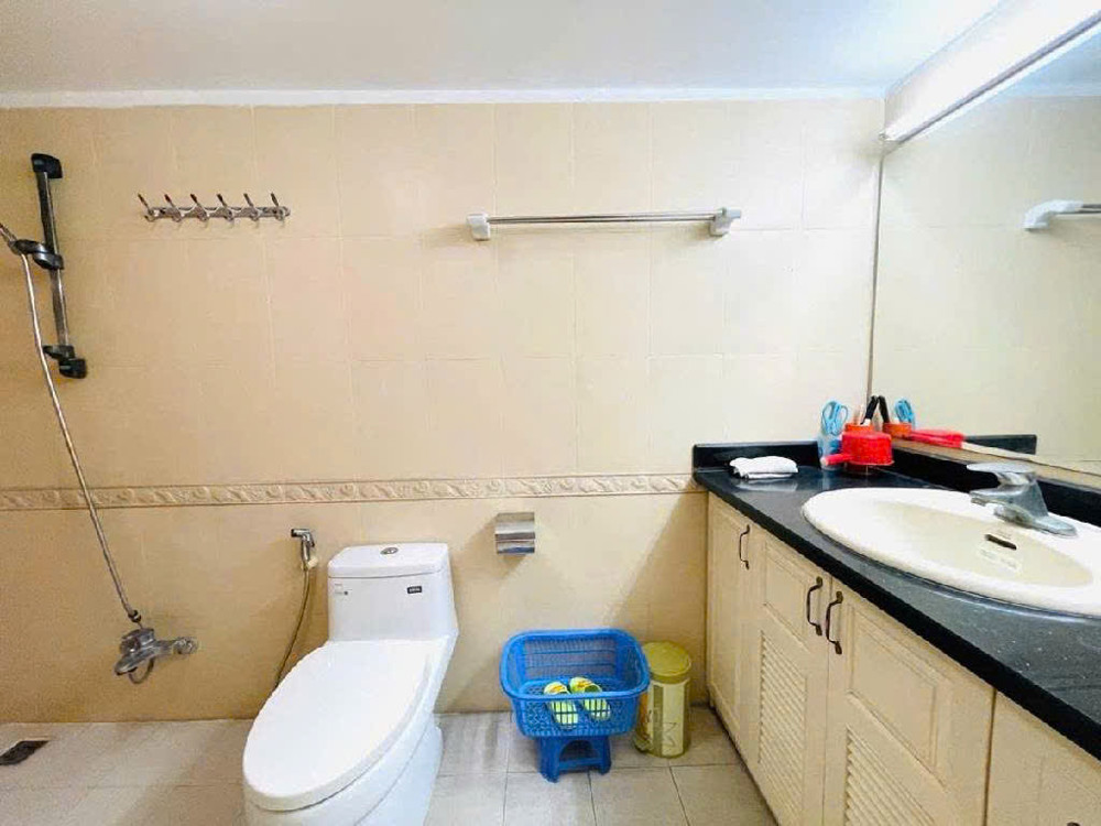 Bán nhà phố Vĩnh Phúc - Ba Đình - Ô tô ngủ trong nhà - 50m , 5 tầng , mt 4m - Giá vào việc 20 tỷ