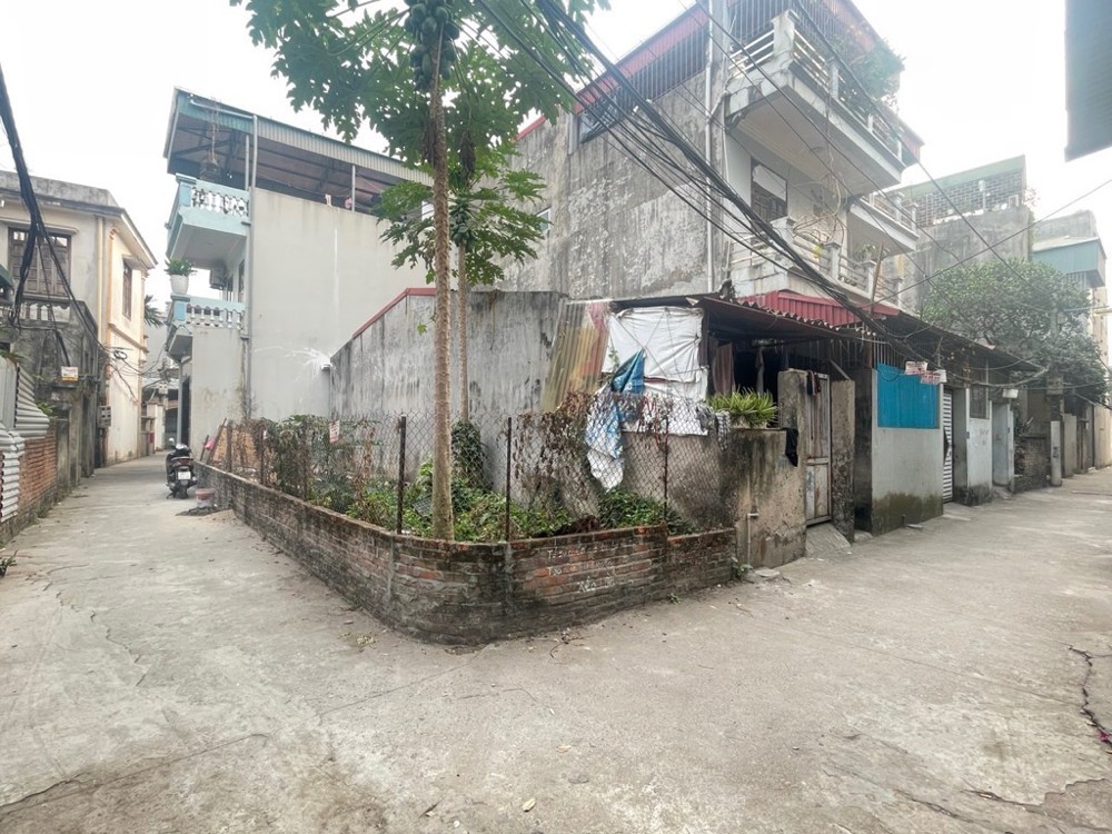 Bán đất Ngọc Thuỵ 42m lô góc oto vào chỉ 5 tỷ1. LH 0936123469