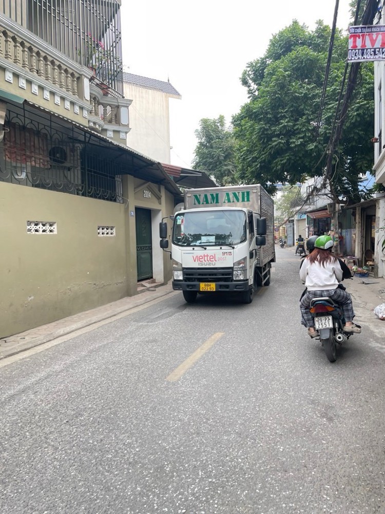 Bán đất Ngọc Thuỵ 42m lô góc oto vào chỉ 5 tỷ1. LH 0936123469