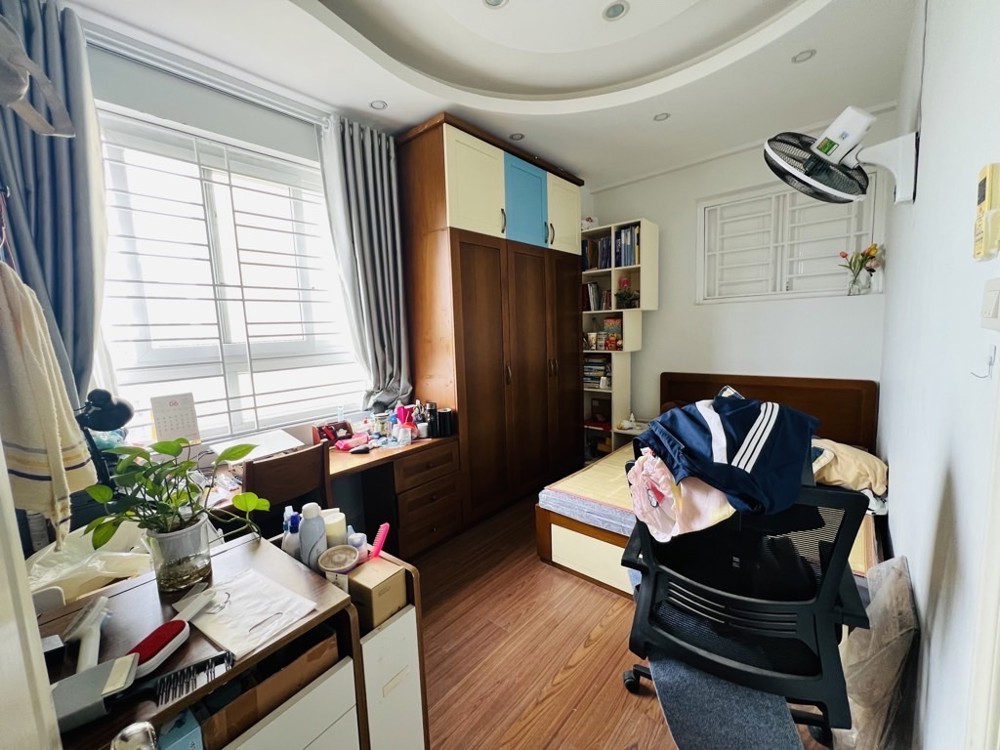 CHUNG CƯ 335 CẦU GIẤY DT 125M 3 NGỦ 2 BAN CÔNG,NHÀ ĐẸP GIA CHỈ 9,2 TỶ-73 TR/M2