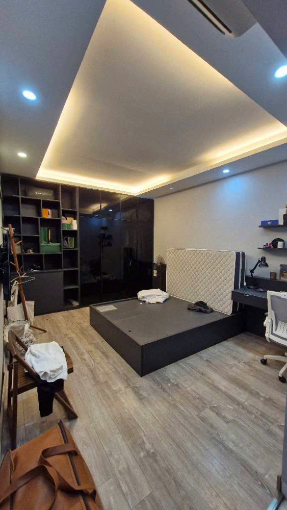 BÁN NHÀ GIA QUẤT LONG BIÊN, OTO, NGÕ THÔNG,Ô CHỜ THANG MÁY,DÂN XÂY,45M