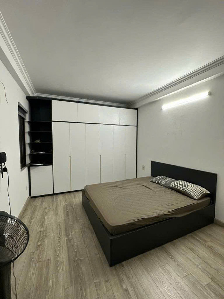 BÁN NHÀ GIA QUẤT LONG BIÊN, OTO, NGÕ THÔNG,Ô CHỜ THANG MÁY,DÂN XÂY,45M