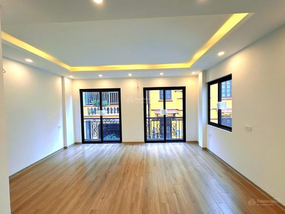 BÁN NHÀ MỚI SIÊU ĐẸP - HOÀNG QUỐC VIỆT - LÔ GÓC - GARA OTO KINH DOANH 55m2*6 Tầng  21Tỷ