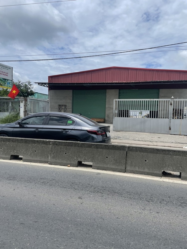 Bán nhà mặt tiền 20x60m giá 35 tỷ Đường Nguyễn Văn Bứa