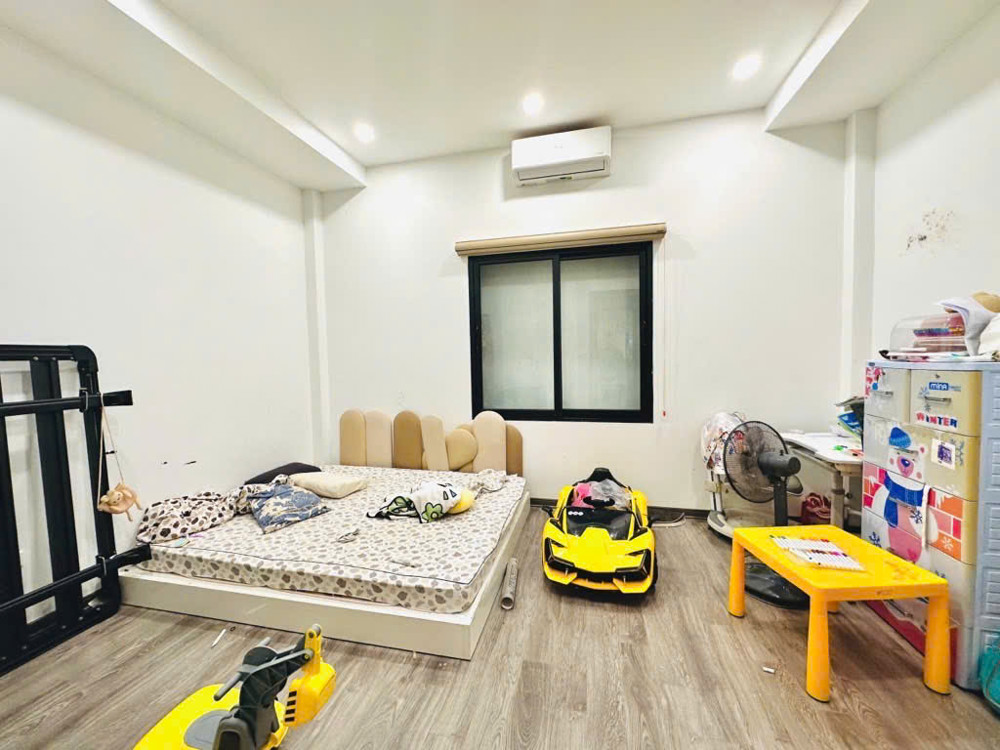 BÁN NHÀ NGỌC THUỴ LONG BIÊN,OTO ĐỖ CỔNG,FULL NỘI THẤT,GẦN CHỢ,TRƯỜNG 40M