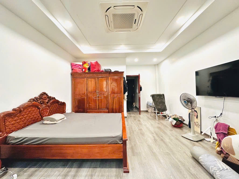 BÁN NHÀ NGỌC THUỴ LONG BIÊN,OTO ĐỖ CỔNG,FULL NỘI THẤT,GẦN CHỢ,TRƯỜNG 40M