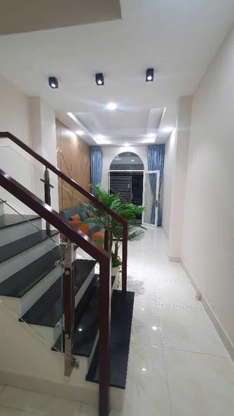 Nhà mới cạnh chợ Tân Bình – 44.2m², 4 tầng, giá 8.5 tỷ