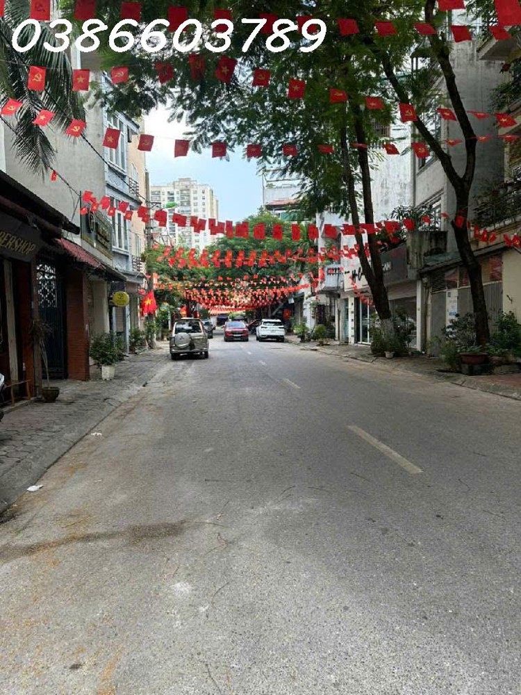 65.2m² – Mặt phố Ái Mộ, mặt tiền 4.5m, 4 tầng – giá chào 30 tỷ