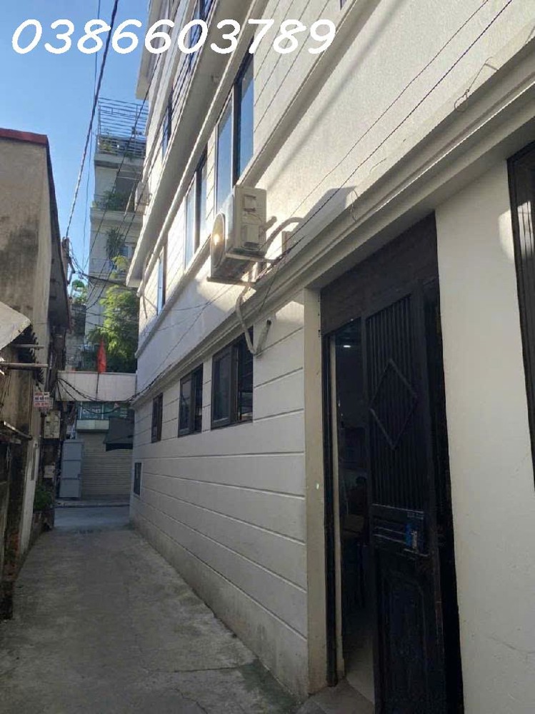 65.2m² – Mặt phố Ái Mộ, mặt tiền 4.5m, 4 tầng – giá chào 30 tỷ