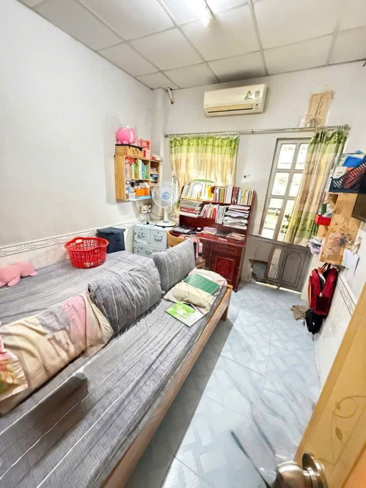 L1550 sát Nguyễn Ảnh Thủ Hà Đặc, SHR, Vuông, 3x9m, 2.x tỷ