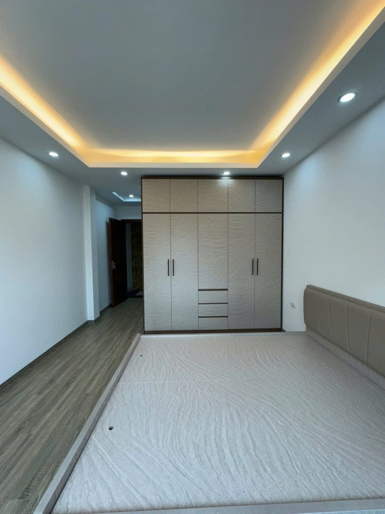 66.8.4. Ngọc Thụy. 34 6 3.5 9.8 tỷ