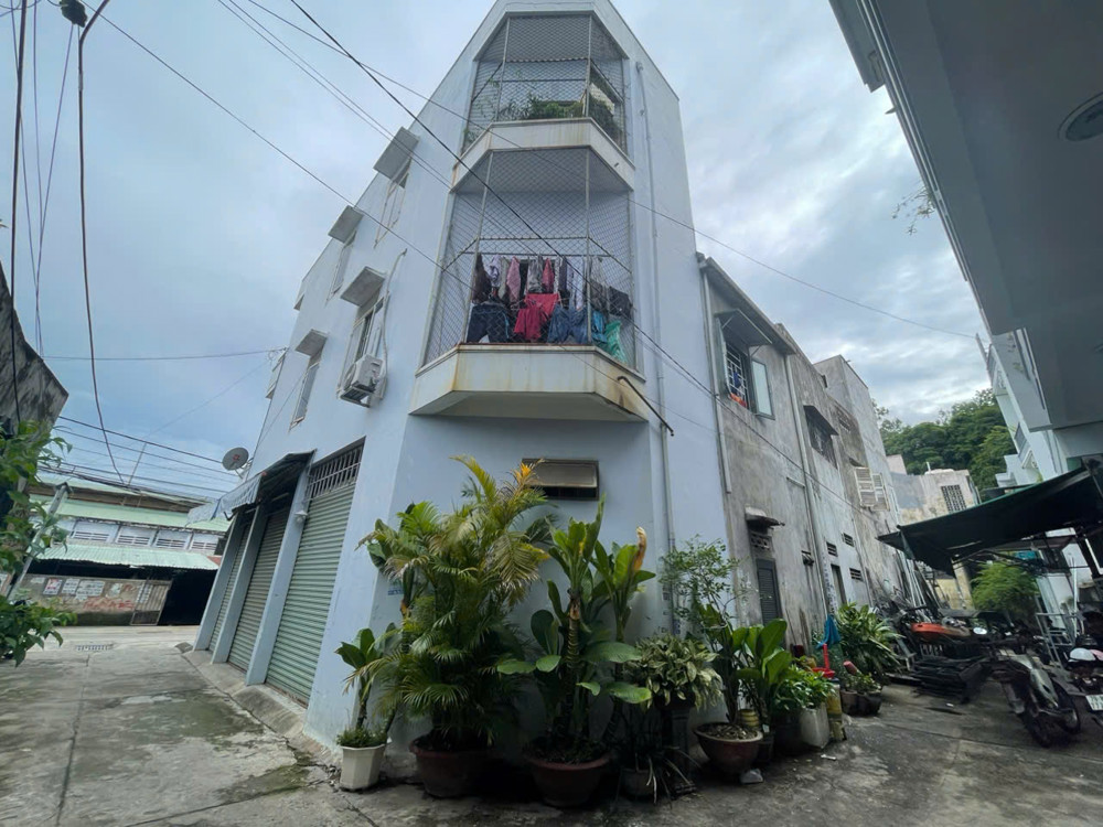 Mặt tiền chợ Phương Sài – căn góc siêu đẹp – chỉ 4,75 tỷ!