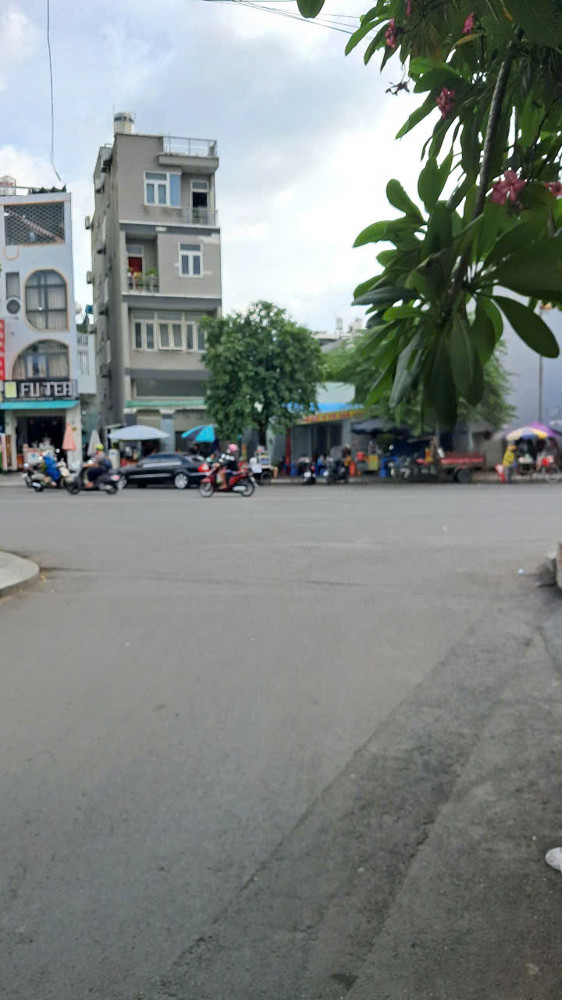 Bán Đất Tặng Nhà Trệt lầu Mặt Tiền Đường Số 5 Hiệp Bình Phước - Liền Kề KĐT Vạn Phúc