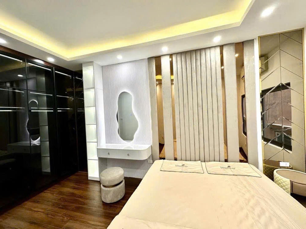 Bán Nhà Khương Trung, Thanh Xuân Sổ 30M 5 Tầng Tặng Full Nội Thất Chỉ 7,95 Tỷ
