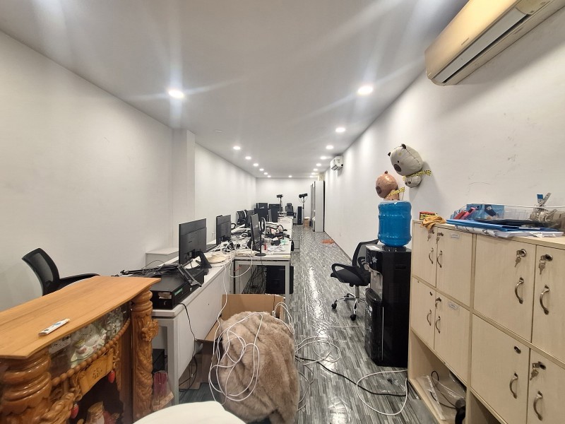 Bán Nhà  Đường Số 8, Trường Thọ, Thủ Đức, Tp Hcm. Dt 168 Nm2, 4X42m, 4 Tầng, 8Pn, Sh, 12.8 Tỷ