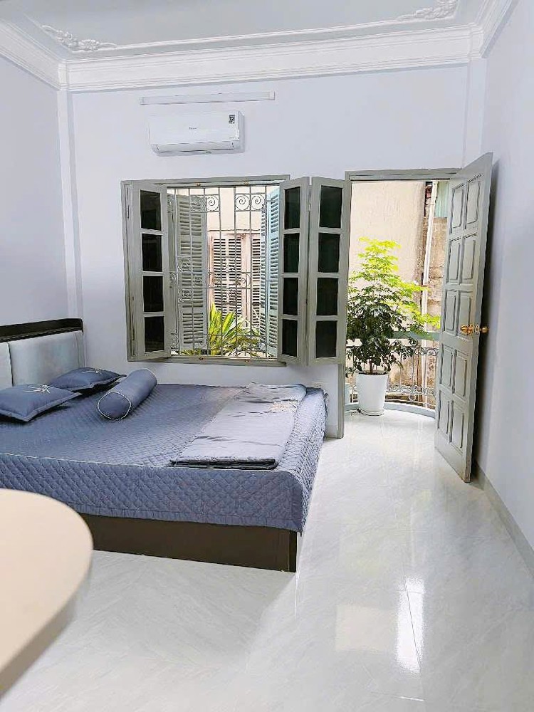 Bán nhà riêng Kim Đồng Hoàng Mai, giá 16.5 tỷ, dt 48m2, thang máy, siêu đẹp