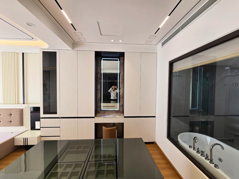 bán nhà khu tái định cư Ngọc Thuỵ, 58m x 7 tầng, vỉa hè, mặt đường 12m, kinh doanh, full nội thất