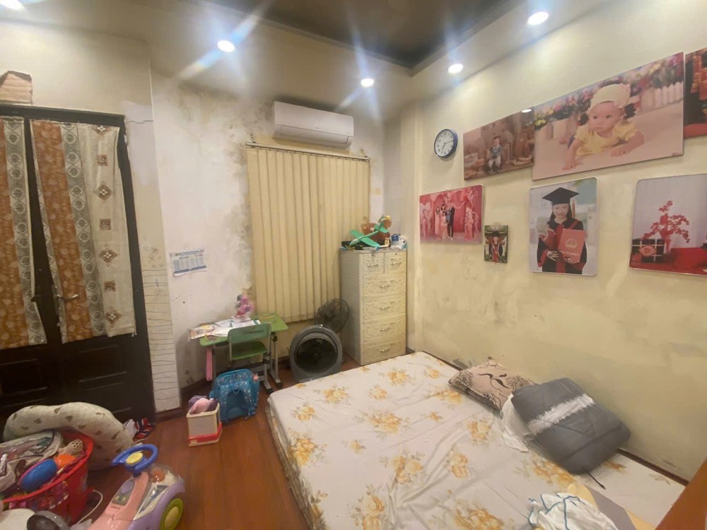 264.88.2C Ngọc Thụy. 32 4 4 11.7 tỷ