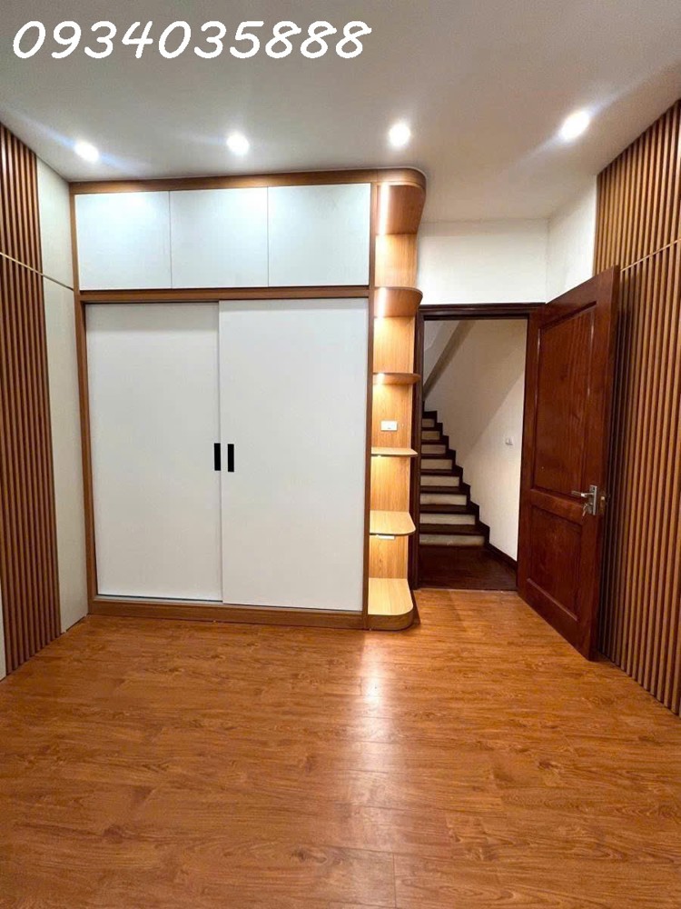 604.19.3B Ngọc Thụy 44 5 4 12 triệu