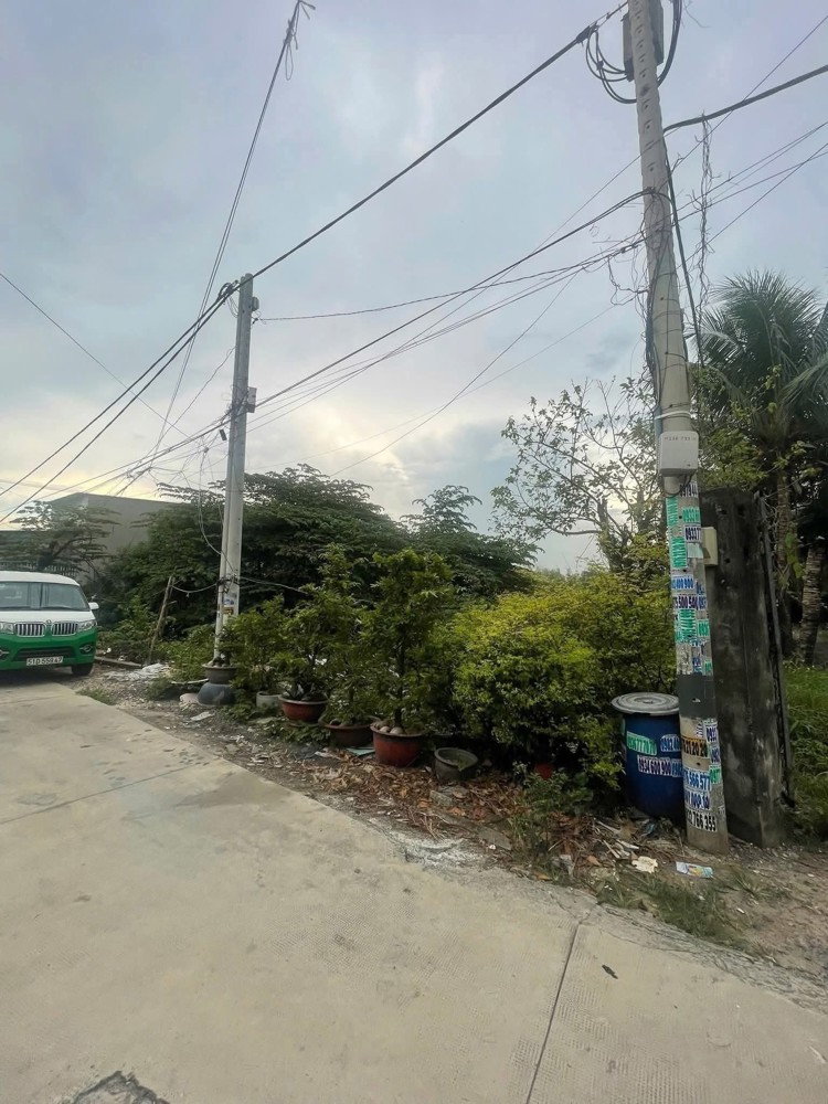 Bán đất đẹp 22x66m giá 20 tỷ Xuân Thới Đông