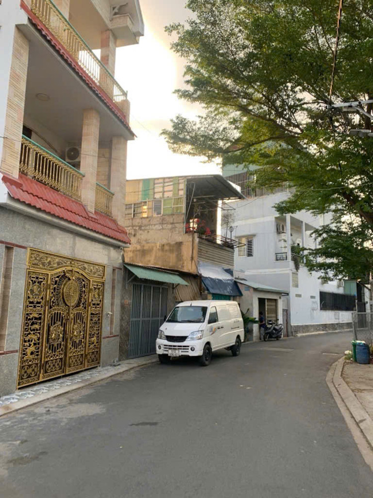 ĐẤT LỚN (6.8x63) – NỞ HẬU 7.7M HẺM OTO 1 SẸC – XÂY CAO TẦNG PHAN VĂN HÙM, Q12