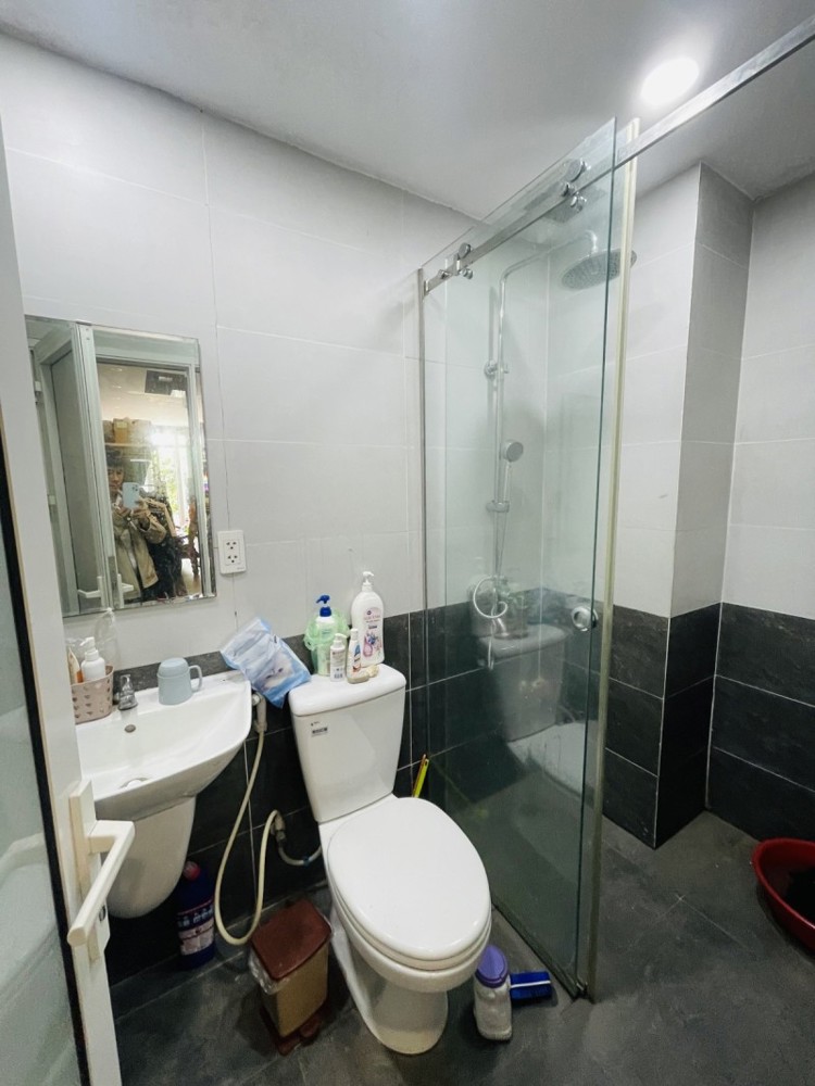 Bán nhà  đường Số 44, Phước Long A, Q.9, TP HCM. DT 110 m2, 2 tầng, 2PN, SH. Giá 8.9 tỷ