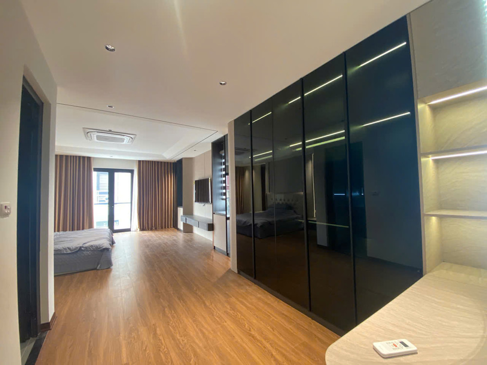 BÁN NHÀ PHỐ HOA LÂM – 65M² – 6 TẦNG – THANG MÁY – LONG BIÊN
0934035888 GiLand