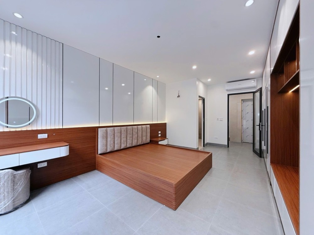 BÁN NHÀ NGUYỄN VĂN CƯ LONG BIÊN,THANG MÁY,OTO,FULL NỘI THẤT,46M NHỈNH 10 TỶ