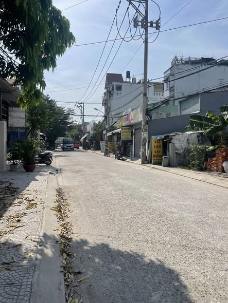 Bán tòa nhà mặt tiền  4 tầng 11x36m giá 28 tỷ Đường Thạnh Xuân 22