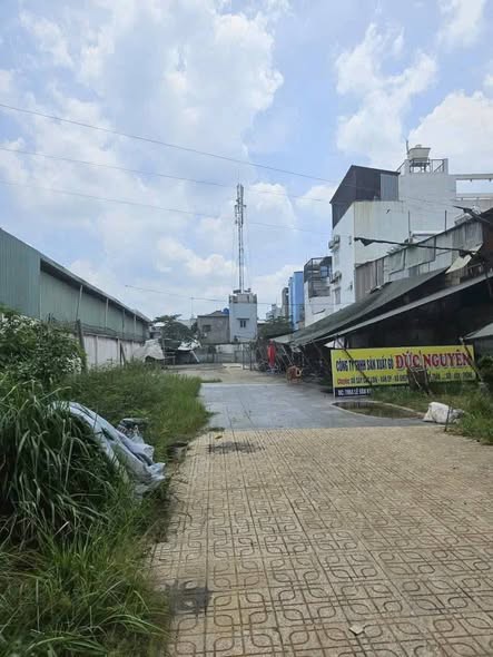 Bán nhà mặt tiền 16x70m giá 48,5 tỷ Đường Lê Văn Khương