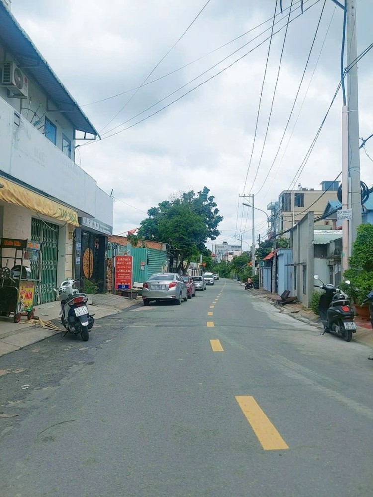 Bán nhà đường 160, Tăng Nhơn Phú A, Q.9, TP HCM. DT 125 m2, 3 tầng, 3PN, SH, 8.6 tỷ