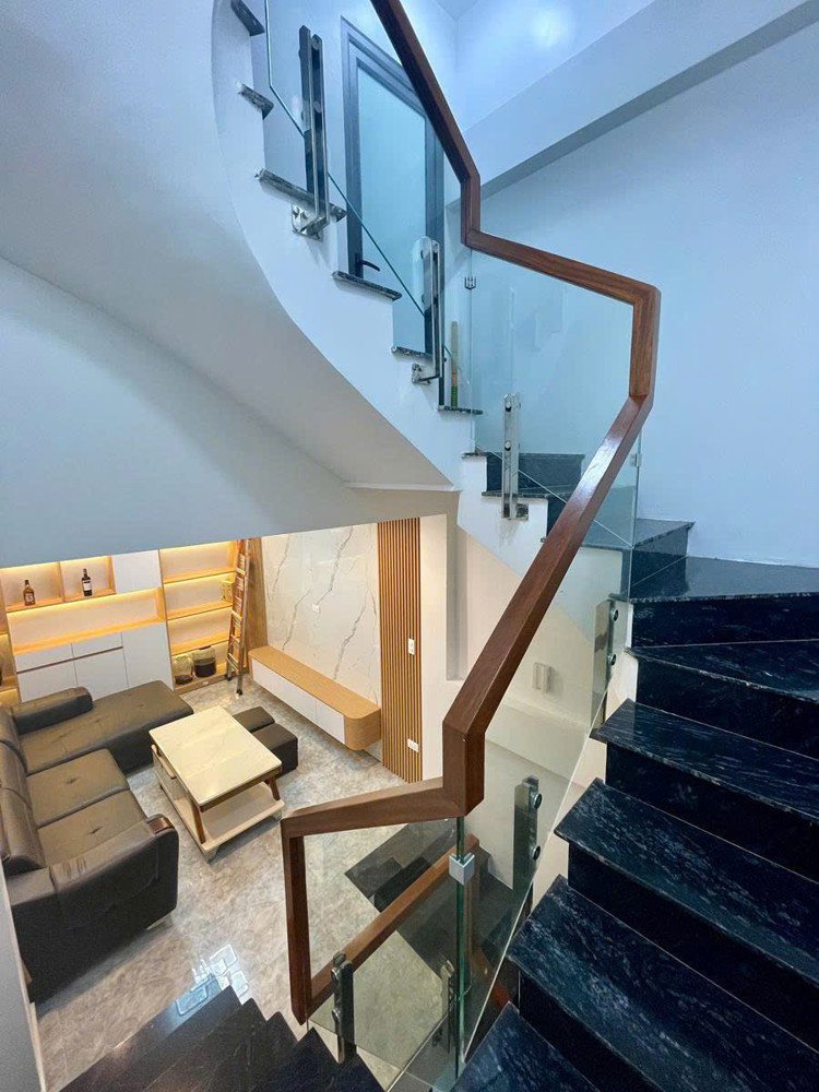 Bán nhà Ngọc Thụy 36m 6 tầng phân lô ô tô 2 thoáng hơn 10 tỷ