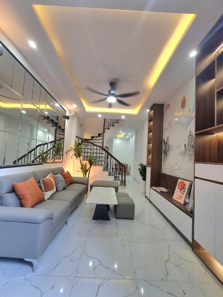 BÁN NHÀ KIM  GIANG -HOÀNG ĐẠO THÀNH MỚI TINH 37M *4 tẦNG  *8.5 TỶ ,  4 ngủ đủ  công năng,  full nội