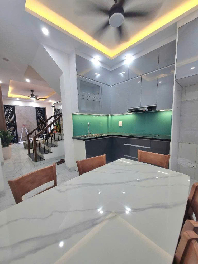 BÁN NHÀ KIM  GIANG -HOÀNG ĐẠO THÀNH MỚI TINH 37M *4 tẦNG  *8.5 TỶ ,  4 ngủ đủ  công năng,  full nội