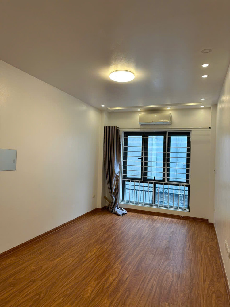 BÁN NHÀ NGỌC LÂM 33M² – 4 TẦNG – Ô TÔ ĐỖ CỬA – GIÁ 8.45 TỶ