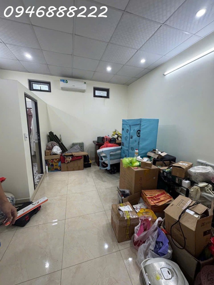 Bán nhà 2 tầng mặt đường Hoàng Ngọc Phách - Quán Nam vị trí cực đẹp