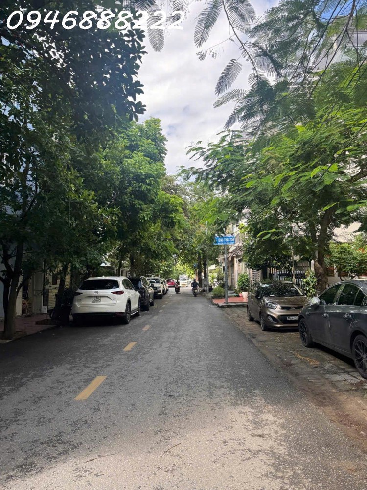 Bán nhà 2 tầng mặt đường Hoàng Ngọc Phách - Quán Nam vị trí cực đẹp