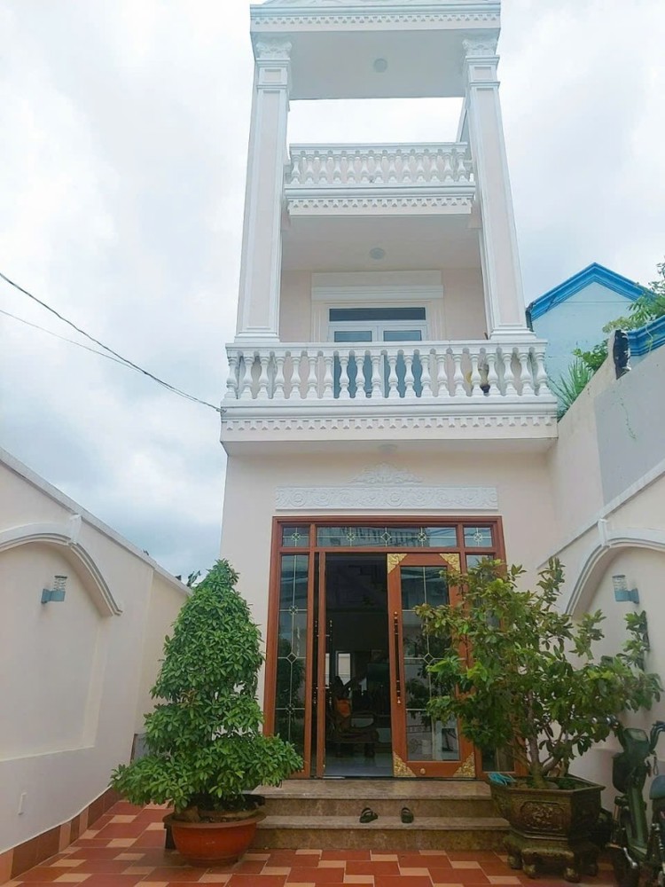 Bán nhà đường 160, Tăng Nhơn Phú A, Q.9, TP HCM. DT 125 m2, 3 tầng, 3PN, SH, 8.6 tỷ