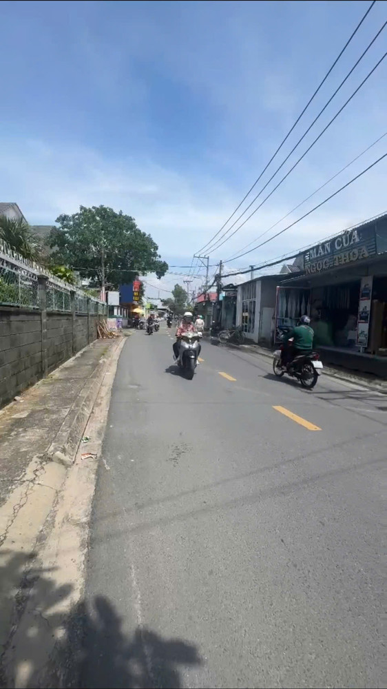 GẤP BÁN NHÀ CẤP 4 (10x20) 2MT NHỰA THÔNG LIÊN XÃ, HM - VỊ TRÍ VÀNG