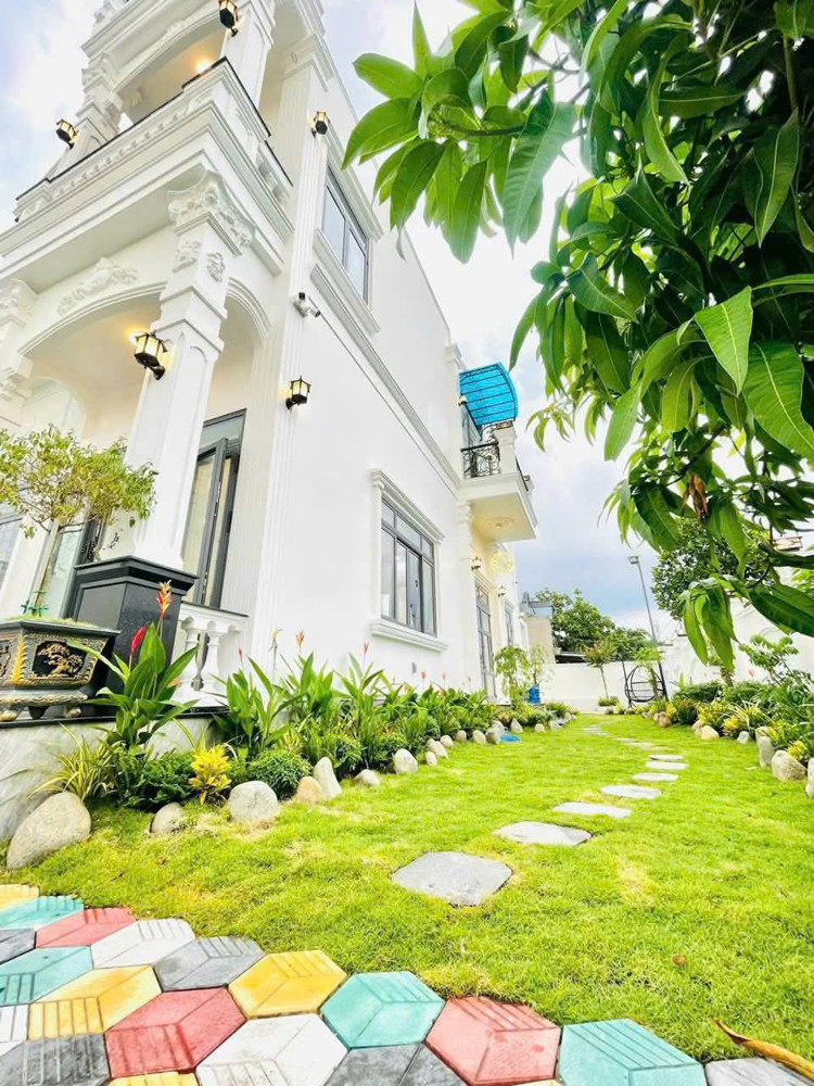 SIÊU PHẨM BIỆT THỰ GÓC 2MT NHỰA – TÂN HIỆP, HÓC MÔN  GIÁ NGỘP THỞ