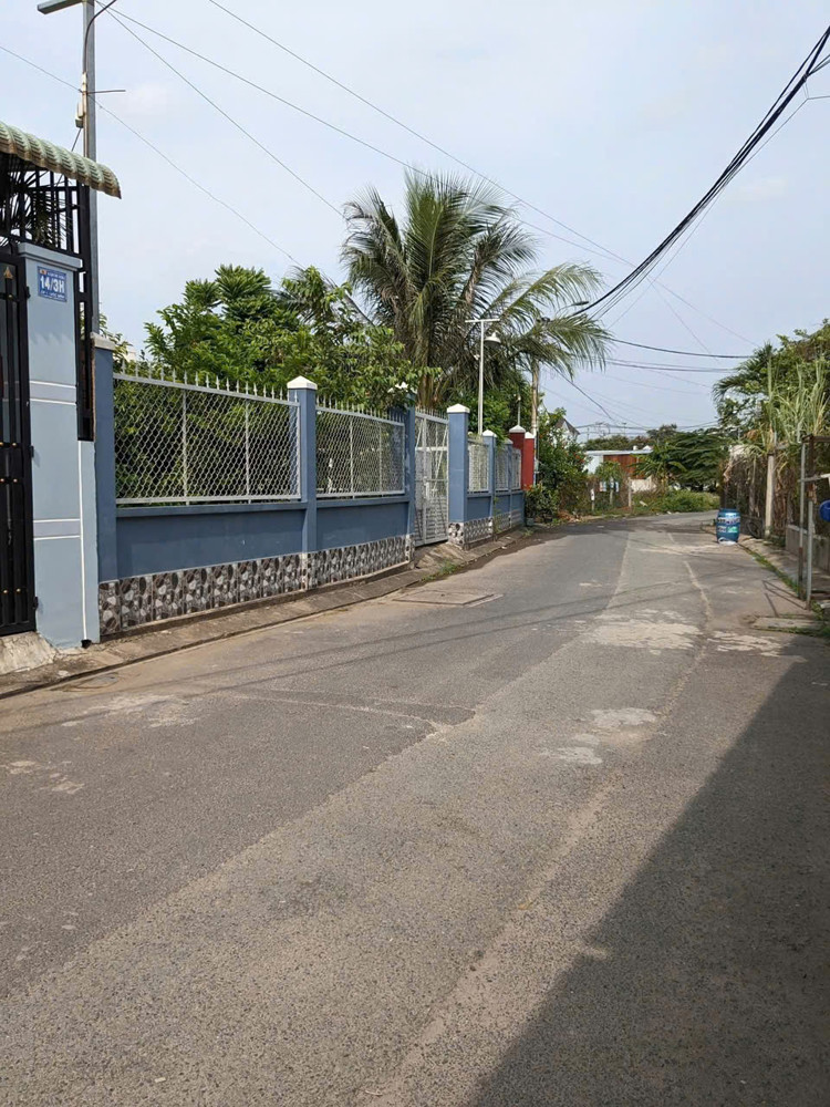 NHÀ CẤP 4 (7.5x20) MẶT TIỀN THẠNH LỘC 49, Q12 – XE TẢI VÀ Ô TÔ VÀO TẬN NHÀ!