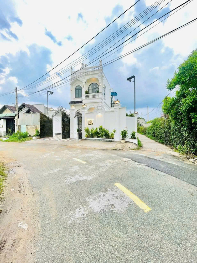 SIÊU PHẨM BIỆT THỰ GÓC 2MT NHỰA – TÂN HIỆP, HÓC MÔN  GIÁ NGỘP THỞ