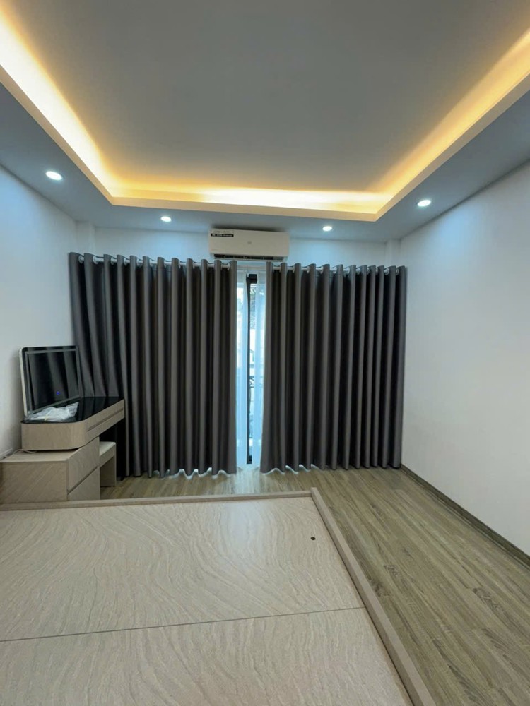 BÁN NHÀ NGỌC THỤY 34M² – 6 TẦNG – GIÁ 9.8 TỶ