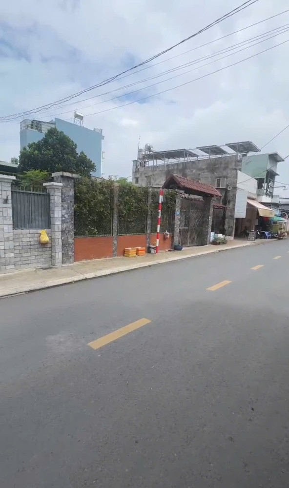 BIỆT THỰ VƯỜN (19.5x45) TRUNG CHÁNH MẶT TIỀN NHỰA THÔNG TRUNG CHÁNH, HÓC MÔN