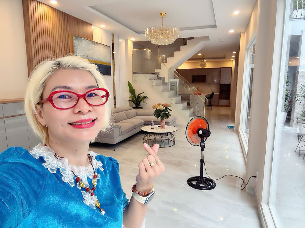 BÁN NHÀ 4 TẦNG Đ.LÊ THỊ RIÊNG, QUẬN 1 - NGANG HIẾM 6M*18M - THIẾT KẾ PHONG CÁCH CHÂU ÂU SANG CHẢNH