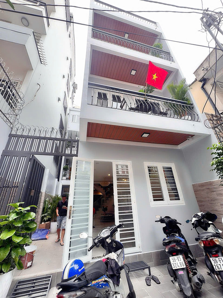 BÁN NHÀ 4 TẦNG Đ.LÊ THỊ RIÊNG, QUẬN 1 - NGANG HIẾM 6M*18M - THIẾT KẾ PHONG CÁCH CHÂU ÂU SANG CHẢNH